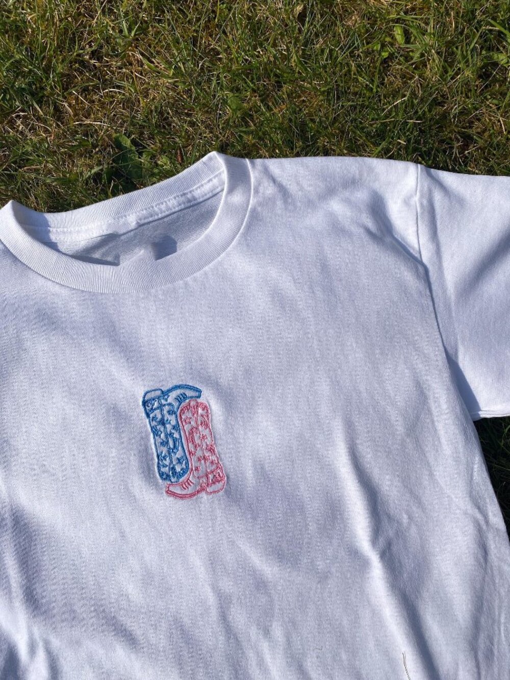 Cowboy Boots Embroidered T-Shirt 🤠👢✨ | Western Cowgirl Graphic Tee